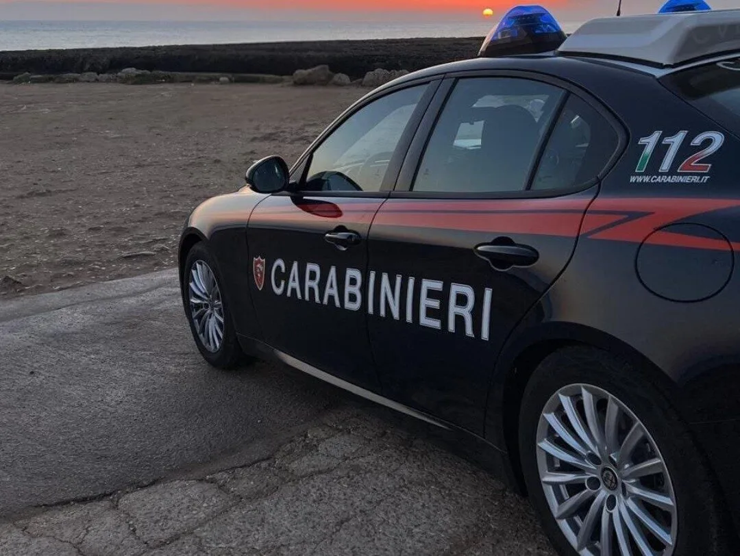 Spara alla ex compagna e poi tenta di togliersi la vita: gravissimi in ospedale a Cosenza