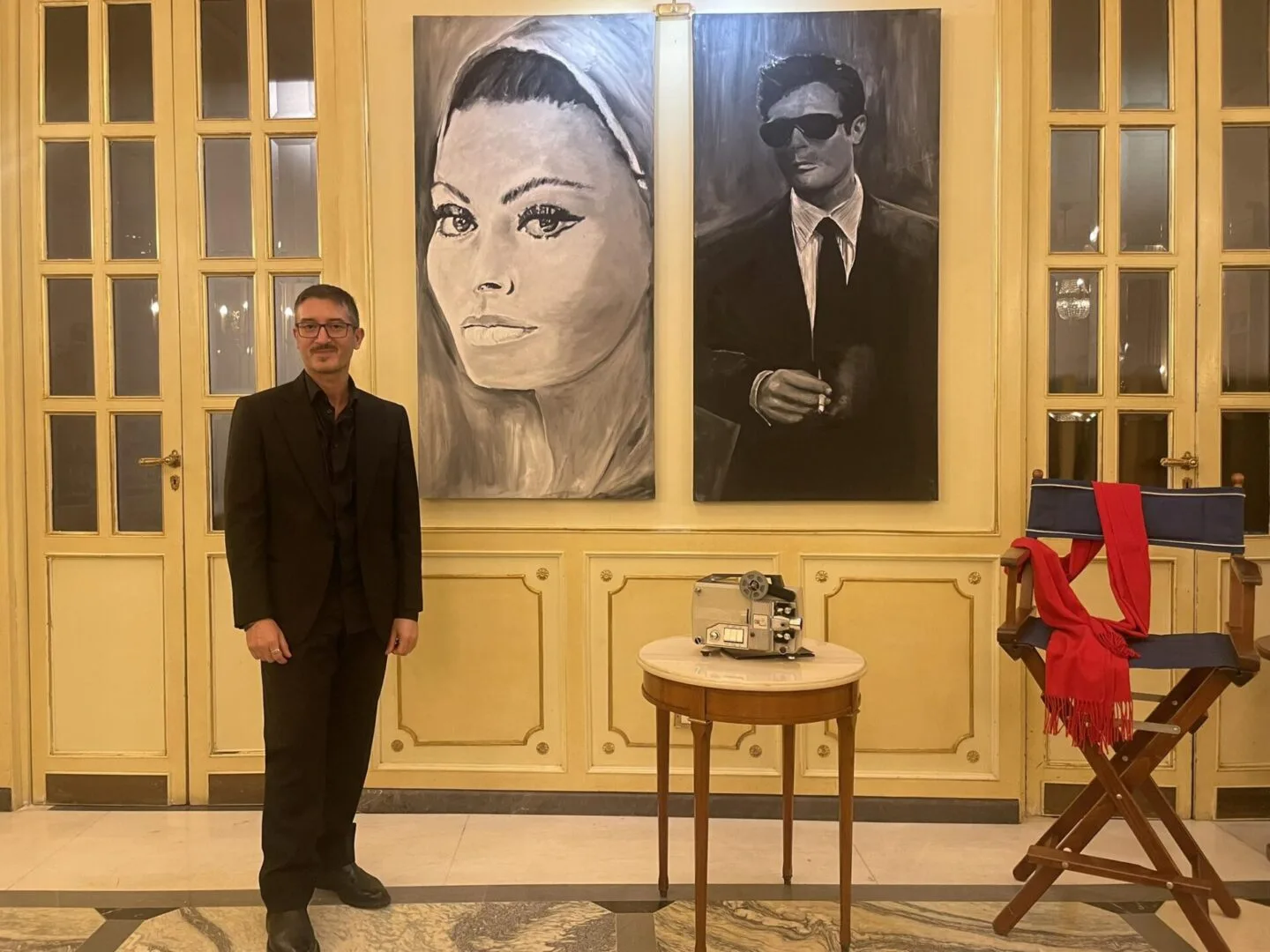 La Dolce Vita e il mito felliniano a Napoli: prolungata fino al 16 gennaio 2026 la mostra del Grand Hotel Parker’s