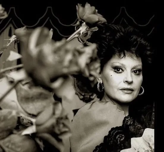 Addio ad Angela Luce, la voce di Napoli